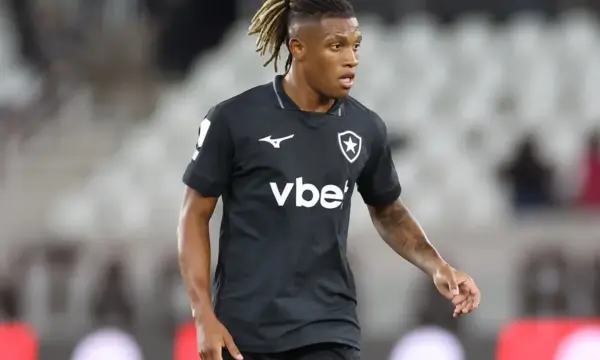 Danilo se pronuncia após não ir ao Palmeiras e pede respeito ao Botafogo