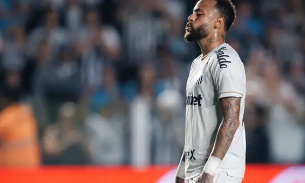 Neymar e Gabigol lideram ranking de cartões do Santos no Brasileirão