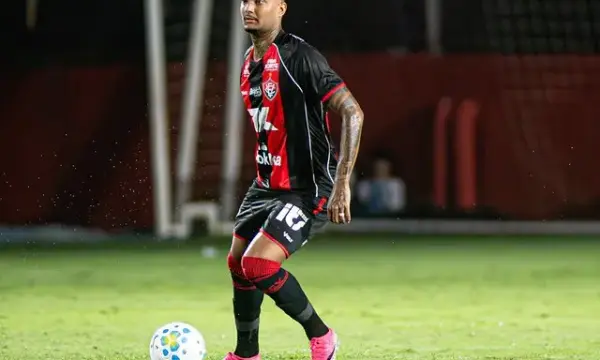 Luan Cândido reconhece erro após expulsão e questiona técnico do Palmeiras: “Que histórico eu tenho?”
