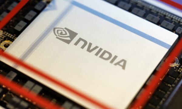 Receita global de chips supera US$ 1,56 trilhão em 2026, salto de 92,8%, aponta Gartner