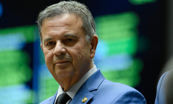 Plano de governo de Flávio Bolsonaro prevê incentivos a biocombustíveis, diz Rogério Marinho