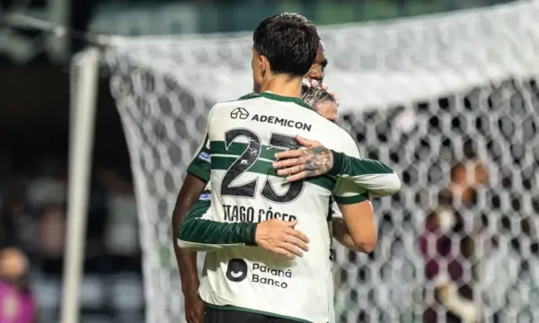 Coritiba bate Chape, volta a vencer no Brasileiro e fica a dois pontos do G5