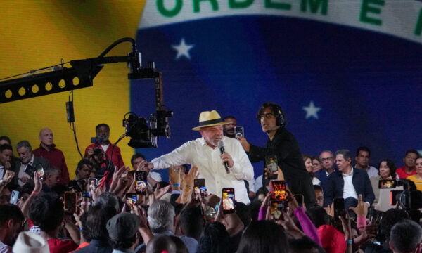 Quem é amigo de um presidente é o povo, não o Vorcaro, diz Lula