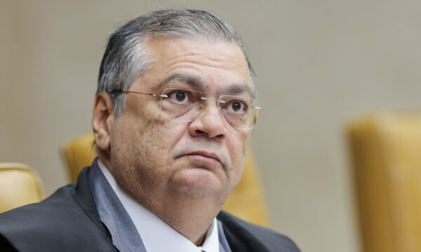 Dino retira sigilo de Dark Horse: Inquérito aponta desvio de emendas em SP e menciona ligação com o PCC e Frias