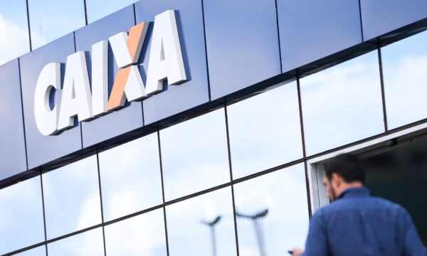 Greve na Caixa, qual banco comprar agora, mensagens no celular de Vorcaro e mais: confira as mais lidas da semana