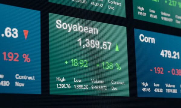 O freio do entusiasmo dos bancos com ações e os destaques do Agro Times