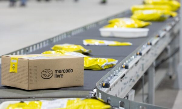 Mercado Livre (MELI34) é notificado pela Anvisa após iniciar vendas de medicamentos com retenção de receitas