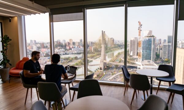 Fim do home office já muda mercado de imóveis e morar no interior perde força; veja cidades impactadas